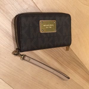 Michael Kors Wristlet